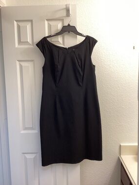 Classic Black Cap-Sleeve Midi Dress